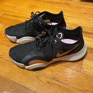 NEW Nike Sneakers Size 9